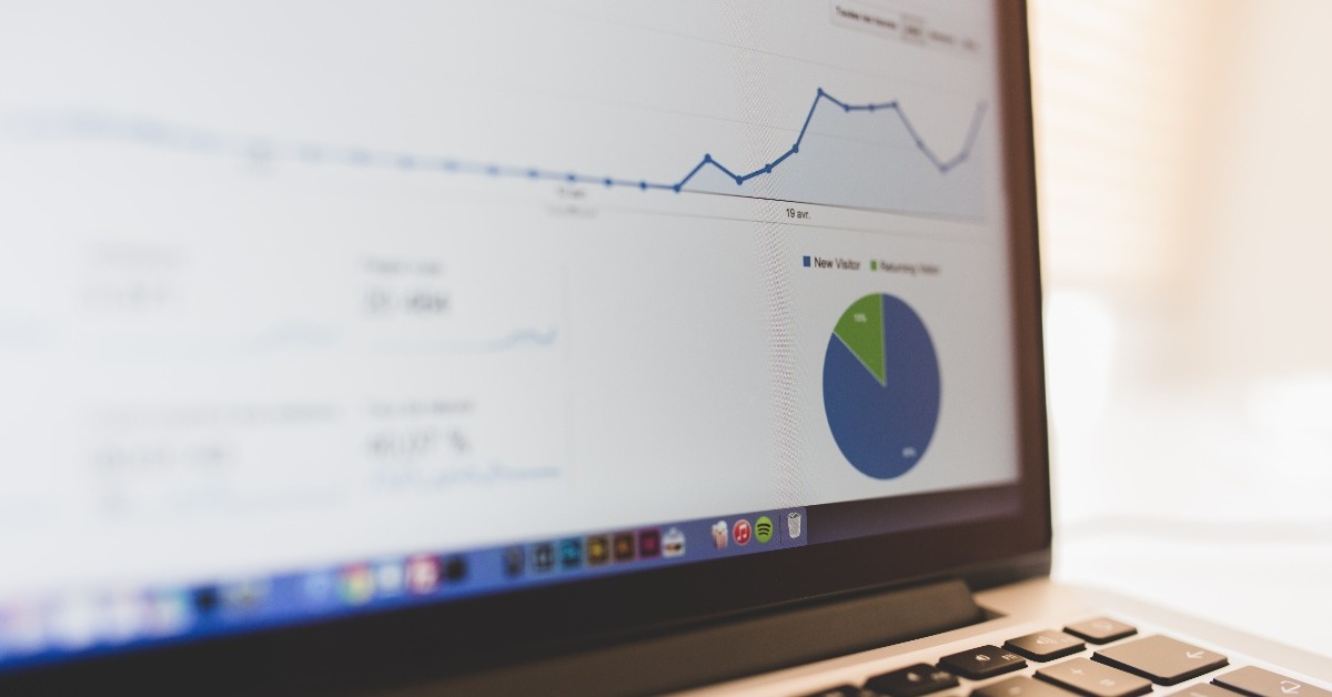 analytics   chart   and   dashboard